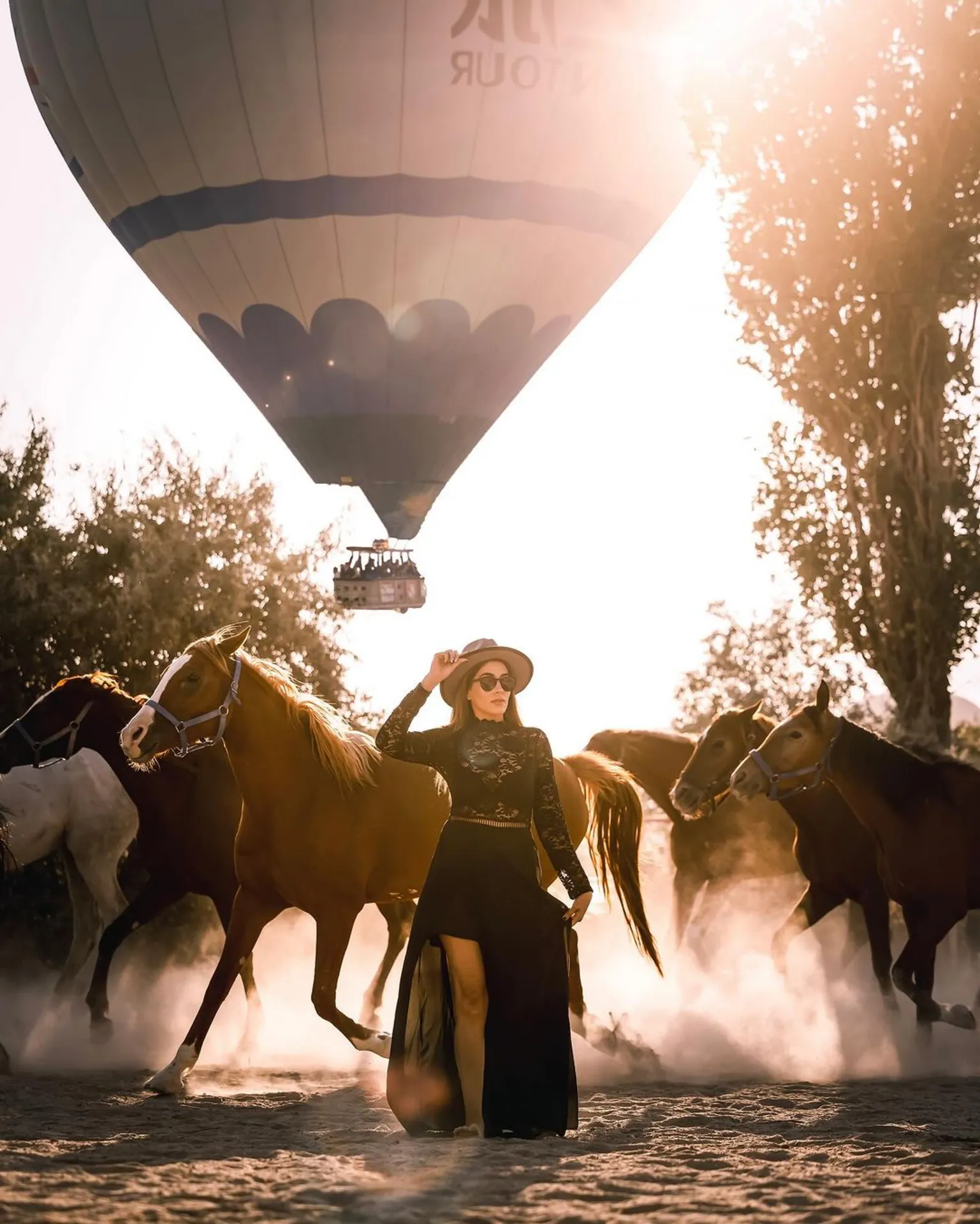 Kapadokya Koşan Atlarla Fotoğraf Çekme