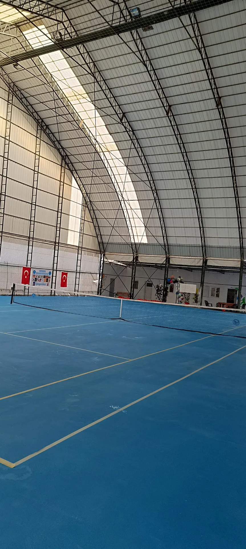 Nevşehir Kapalı Tenis Kortu Kiralama